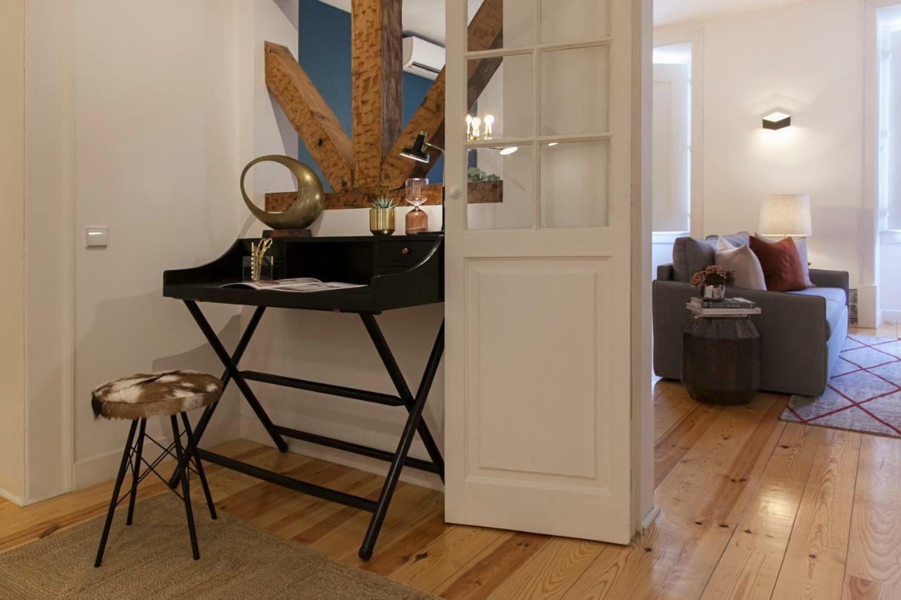 Brand New!!! Trendy Design Flat - Heart Of Chiado Lissabon